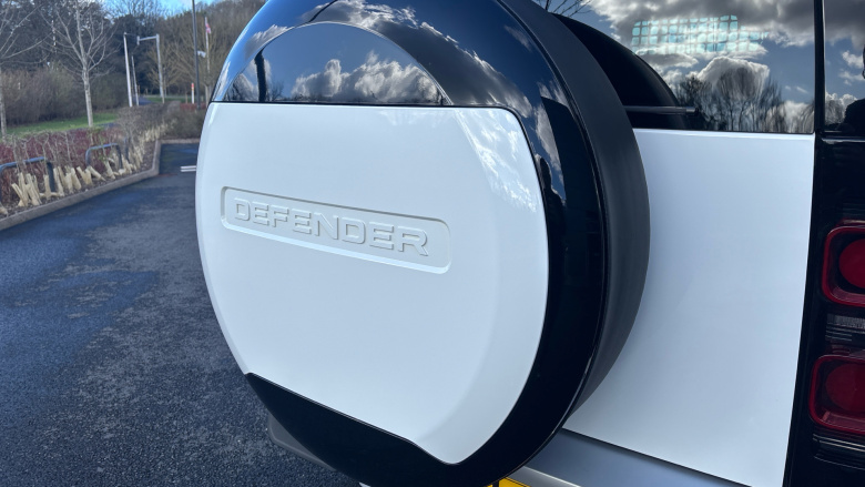 Land Rover Defender 90 Diesel 3.0 D250 Hard Top Auto